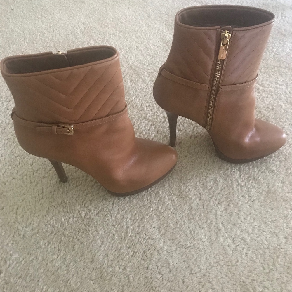 Michael by Michael Kors Tan Ankle Boots Size 8.5M